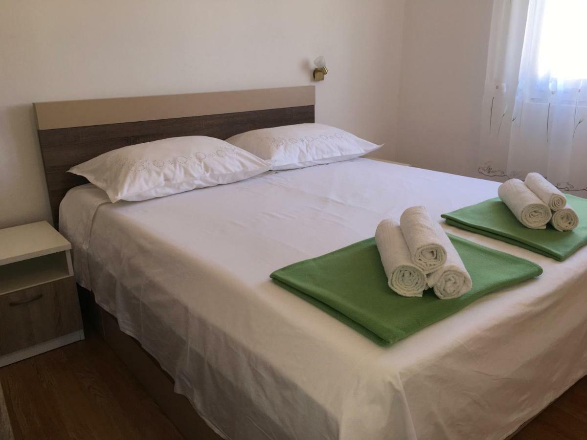 Apartment Marica Posedarje Eksteriør bilde